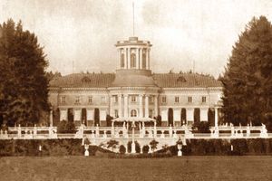 모스크바 근처의 가족 영지 아르한겔스코예 궁전