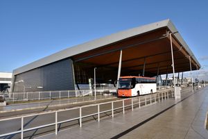 주 터미널 외부 전경