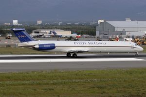 화물기 개조 프로그램의 최초 고객인 에버츠 에어 카고(Everts Air Cargo)의 MD-83SF