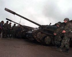 비스카에 주둔한 제28사단, 제281여단, 제1전차대대의 T-55 전차