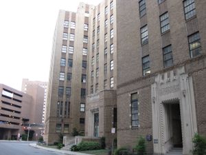 의과대학, 뉴올리언 다운타운 위치