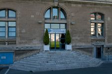 현재 대학교 본부가 있는 이전 마르세유 지중해 대학교 II의 건물