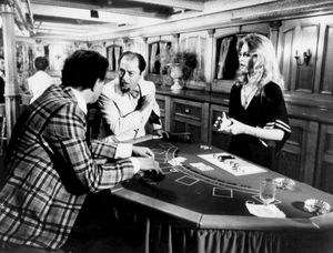 1976년 텔레비전 시리즈 The Bionic Woman에서 린제이 와그너(오른쪽)와 함께 출연한 스코티