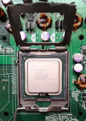 인텔 펜티엄 D 930 3.00GHz (인텔 D945GCCR 메인보드)