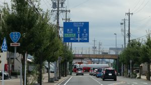 국도 제23호선(메이시 국도)과의 교차 (미에현 욧카이치시 하마마치 부근)