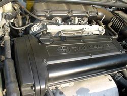 DOHC 엔진의 예시 (도요타 4A-GE 엔진)