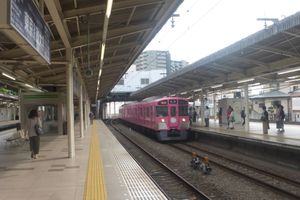 2017년 5월의 승강장과 열차