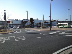 북쪽 출구 역전 광장 (2009년 2월)