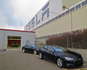테슬라 공장(2012) in South Fremont