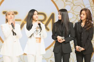  2017년 What's My Name? 쇼케이스 중의 티아라