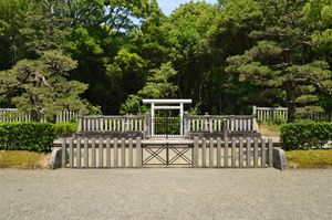 스이제이 천황 도키다노오카노에노미사사기 (나라현 가시하라시)