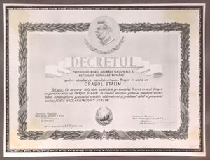 파르혼(M.F. 이오네스쿠와 공동 서명)이 브라쇼브의 이름을 스탈린 시로 변경하는 칙령