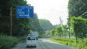 국도 제139호선 (중복 구간)과의 분기 (야마나시현 미나미쓰루군 후지카와구치코정)