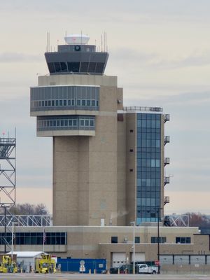 항공 교통 관제탑.