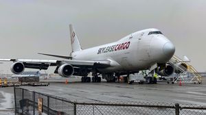 스카이 리스 카고 보잉 747-400ERF