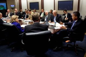 2009년 9월 30일, 상황실에서 오바마 대통령이 연 아프가니스탄 관련 전략 검토 회의.