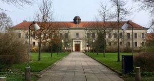 란데르스 국립고등학교. 김나지움