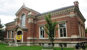 2013년 플레처 자유 도서관의 카네기 건물