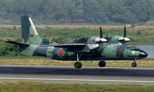 방글라데시 공군 An-32 착륙