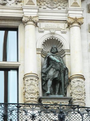 함부르크의 하인리히 3세 동상