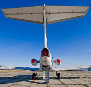 항공기 후면, 후면 통합형 에어스테어 표시
