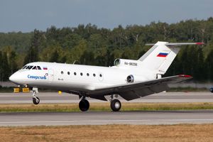 이륙 중인 Yak-40