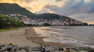 오르두 해안과 보즈테페 언덕