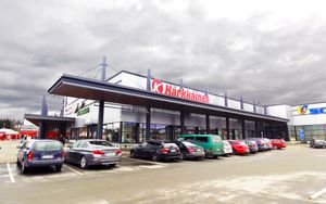 이위배스퀼래에 있는 J. 캬르캐이넨(J. Kärkkäinen) 할인점