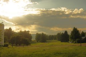 도심에서 가까운 스타방에르 공원은 이위배스퀼래의 노르웨이 자매 도시인 스타방에르의 이름을 따서 명명되었다.