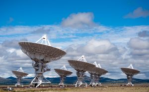 오지 촬영은 1996년 9월 뉴멕시코주에 있는 거대 전파 간섭계(Very Large Array)에서 시작되었다.
