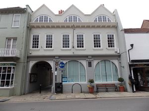 이튼 타운 의회 사무실, 102 하이 스트리트