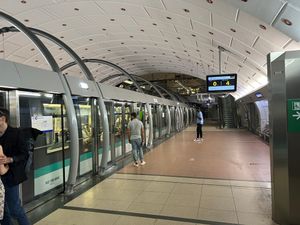 마들렌역 승강장