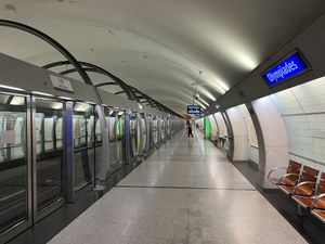 올랭피아드역 승강장