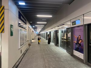 메종 블랑슈역 승강장