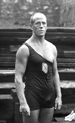 폴 바세르, 1920년 사진, 역시 리벨륄 드 파리 선수였다.