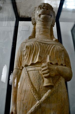 사자 머리를 한 타니트