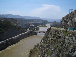 간쑤성 류자샤 협곡 부근