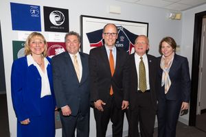 2016년 힐리(오른쪽)와 (왼쪽부터): 주 상원의원 캐런 스필카, 주 하원 의원 켄 고든, 노동부 장관 톰 페레즈, 주 하원 의원 존 시박