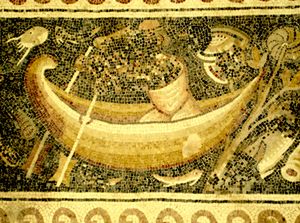 요르단 움 에르-라사스의 성 스테판 교회에 있는 이 인물 모자이크 타일은 비상징주의자에 의해 재배열되었다.