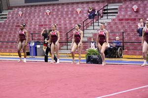 2011년, 대학교 체육관에서 연습하는 텍사스 여자 대학교 학생들