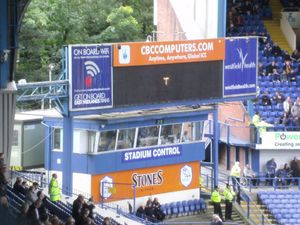 힐즈버러 경기장의 전광판, "T-결함" 표시