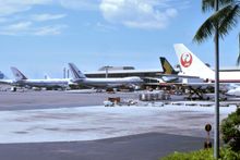 사고 2년 전에 촬영된 HL7442기. 동체에는 “I LOVE NEW YORK” 스티커가 붙어 있다.