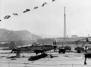 1950년 일본 구레시에 있는 HMS Unicorn에 탑재된 시파이어 F Mk.47