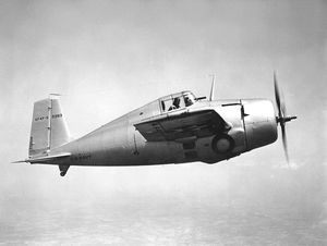 1939년 비행중인 XF4F-3; 1940년 12월 16일 치명적인 사고로 폐기됨
