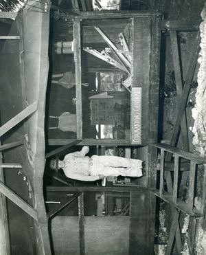 1944년 괌의 "사령관 텐트"에 있는 스미스