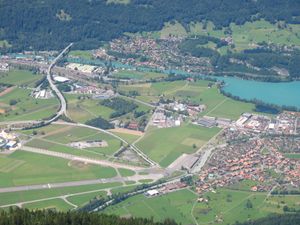 인터라켄, 골츠빌 및 뵈니겐 일부(오른쪽 경계에 있음)