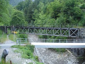 트라흐트바흐강의 벨렌베르크 다리