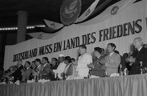 1952년 동베를린에서 열린 세계 평화 평의회 회의