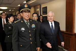 쉬차이허우 인민해방군 장군과 로버트 게이츠 미국 국방장관(펜타곤)
