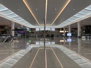 톈푸 국제공항 제1&2 터미널역 대합실